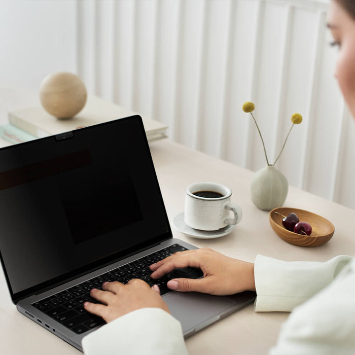 Macbook Pro 14インチ用プライバシースクリーンプロテクター - Storageble Protector